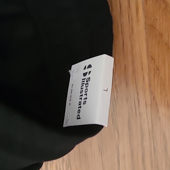 SPORTS ILLUSTRATED WOMEN'S BLACK SHORTS ELASTIC WAISTBAND SIZE LARGE - Picture 7 of 11